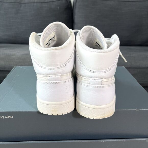 Nike Air Jordan 1 Mid Triple White Basketball Shoes 554724-109 Men's Size 9 - Picture 3 of 12